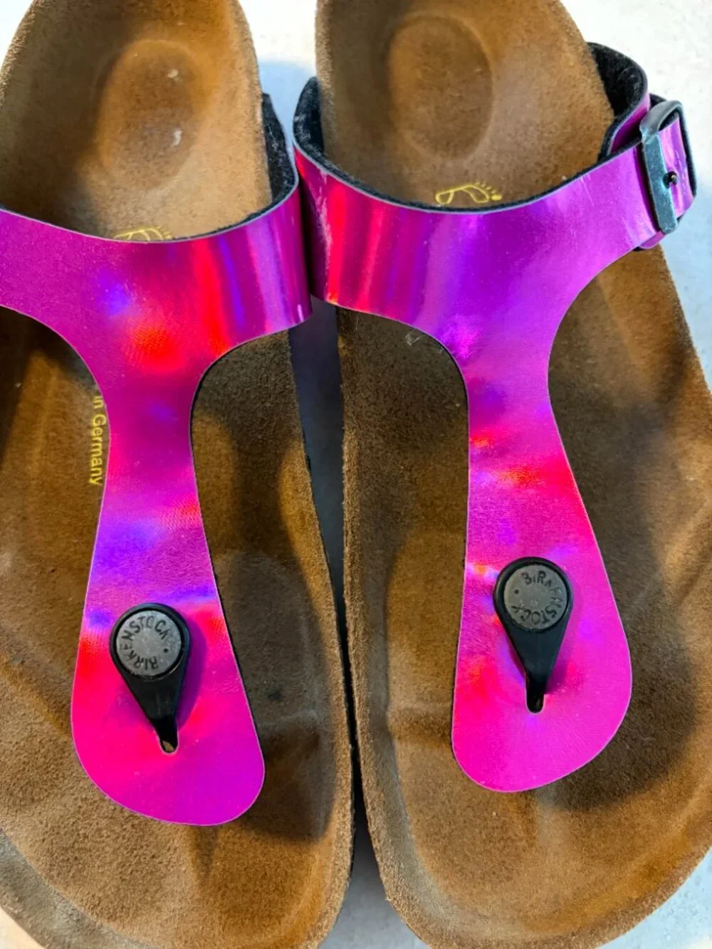 Birkenstock Gizeh Sandals Electric Metallic Magenta Women's US Size 8 EUR 39